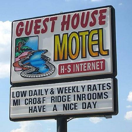 Guest House Motel Chanute Екстериор снимка