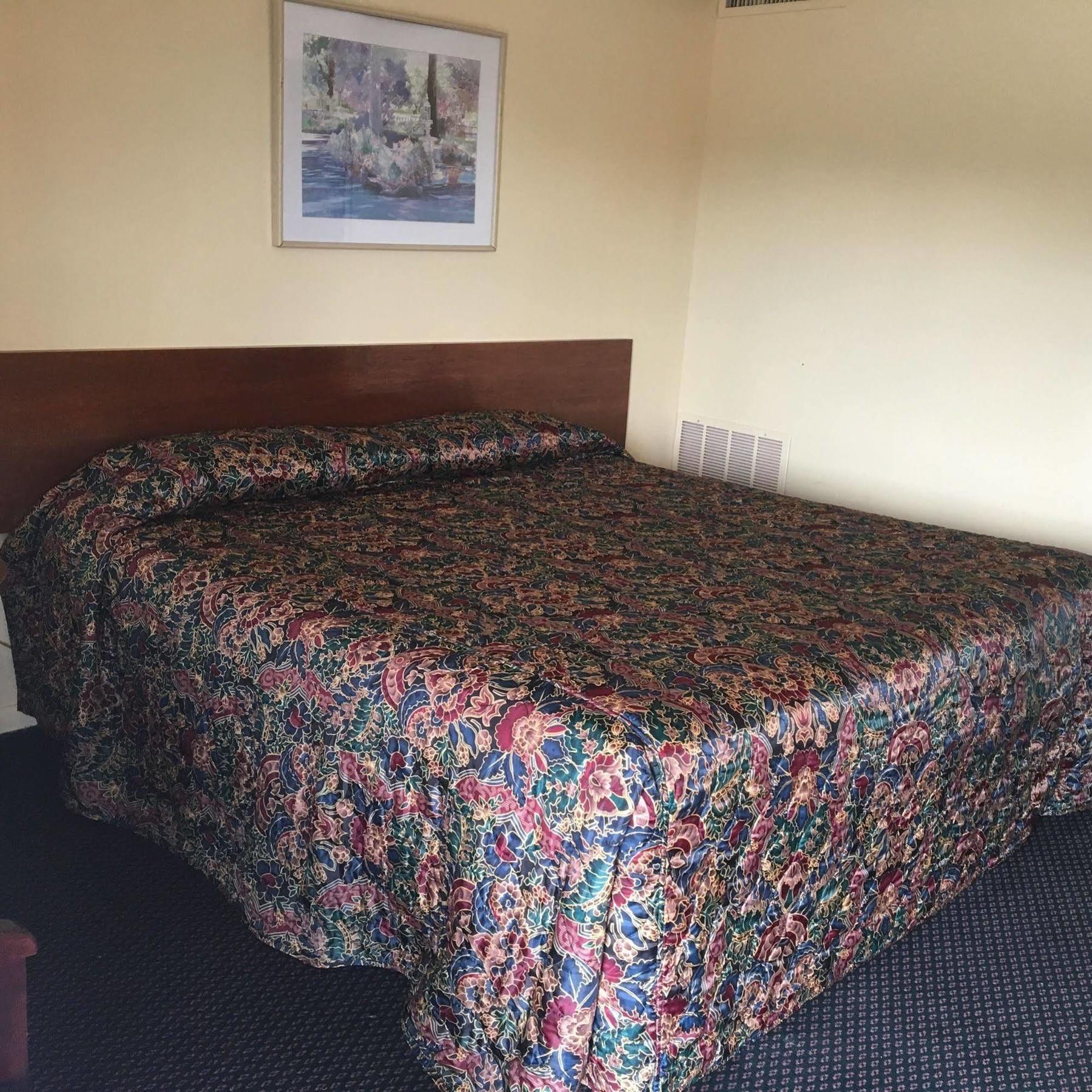 Guest House Motel Chanute Екстериор снимка