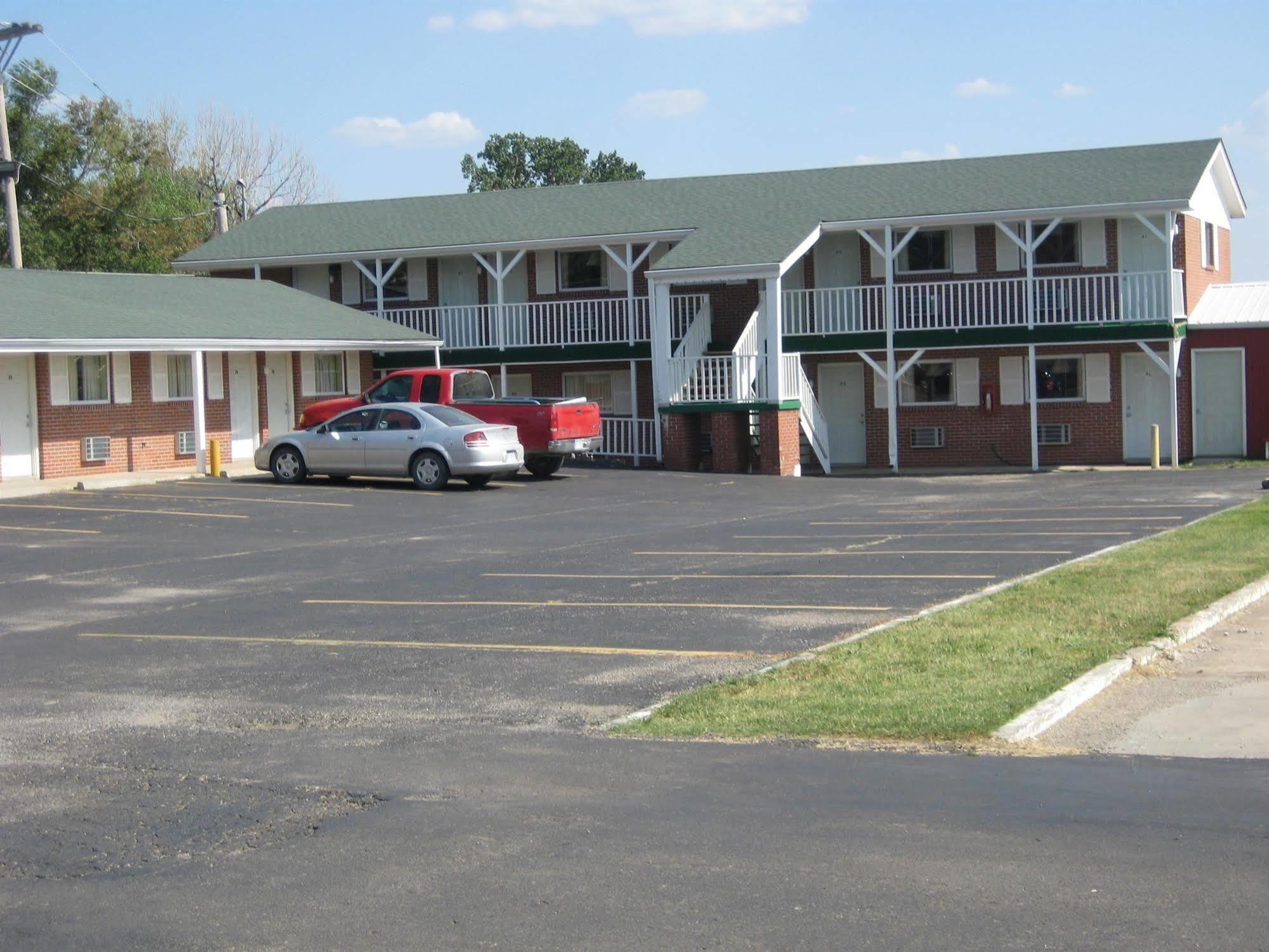 Guest House Motel Chanute Екстериор снимка